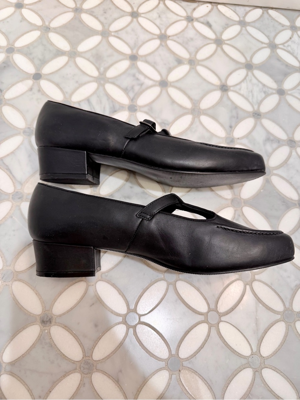 Dr. Scholl's Leather T-Strap Comfort Mary Jane Pumps Black Size 11 W Wide Width - Picture 5 of 13